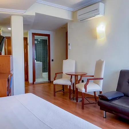 Torreluz Apartment *